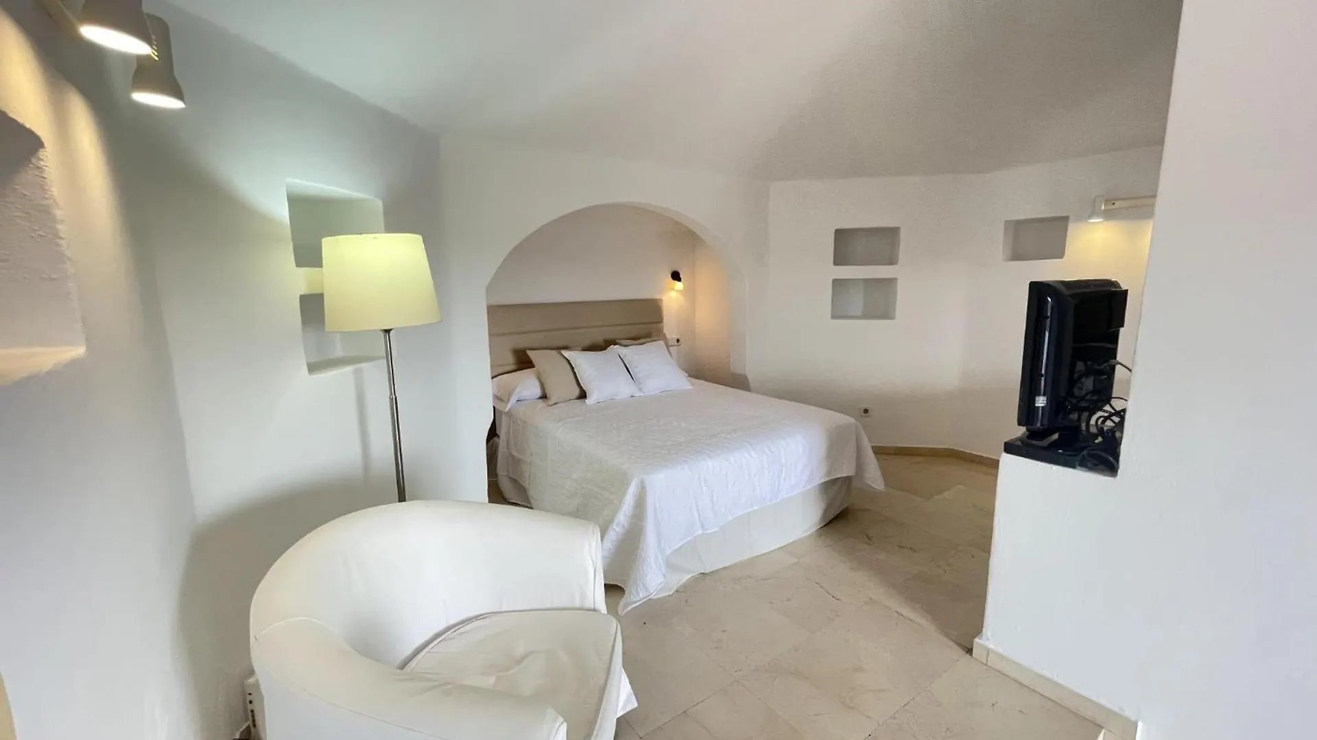 501.Serene Studio With Large Terrace And Pool سان ميغيل ذي أبونا